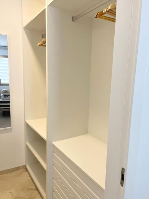 Ideal Estudio Para Parejas Conil De La Frontera Luaran gambar