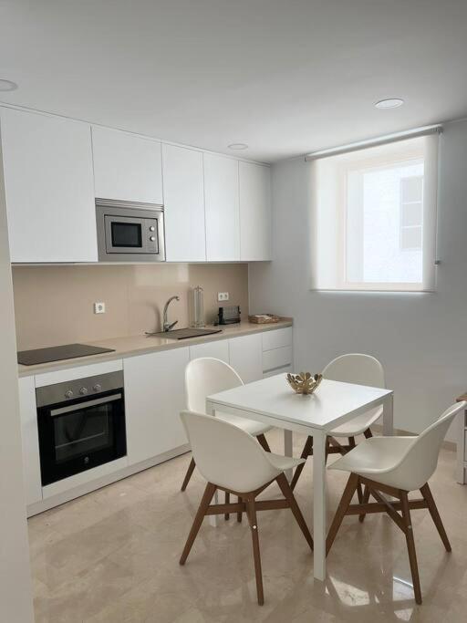 Ideal Estudio Para Parejas Conil De La Frontera Luaran gambar